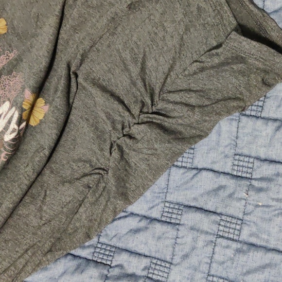 NWT "Mamas can do anything" Maternity T-shirt with ruched sides - Picture 2 of 5